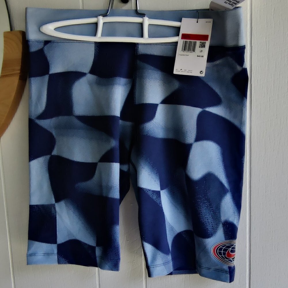 Nike Shorts Mid Rise and stretchy fit Sz L 80% Cotton, Polyester, Spandex blend.